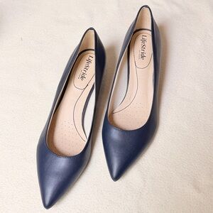 LifeStride Navy Pointed-Toe Women's Heels